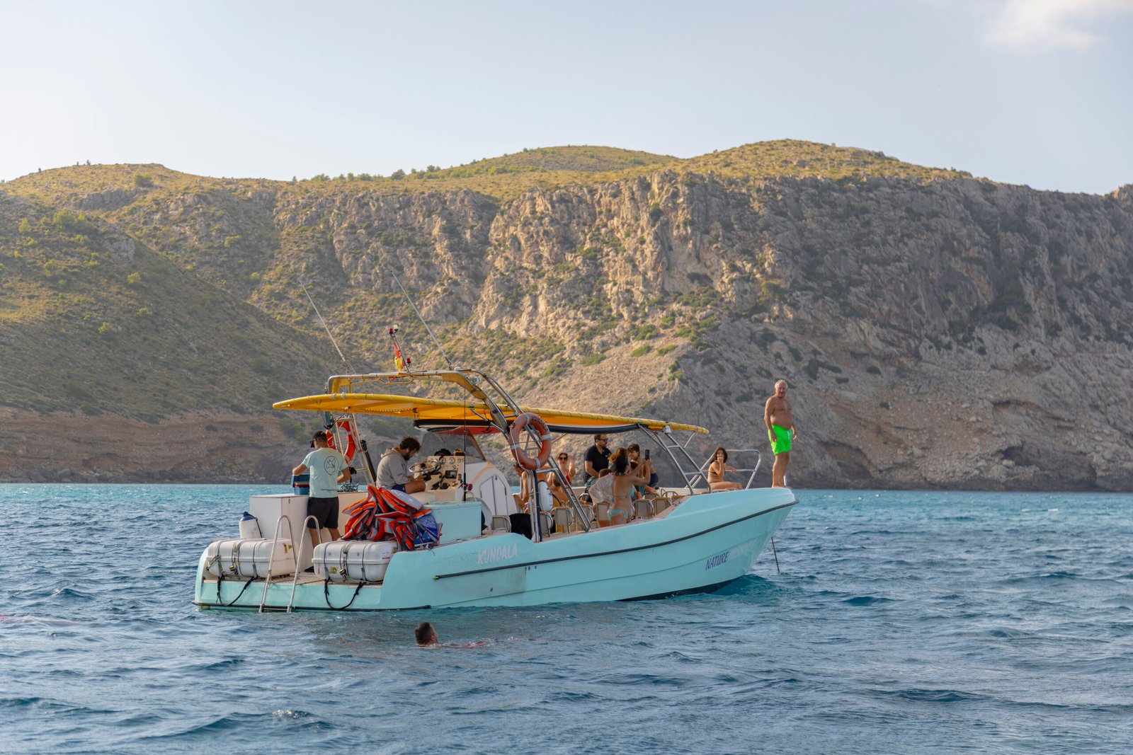 Excursión privada en barco por Mallorca