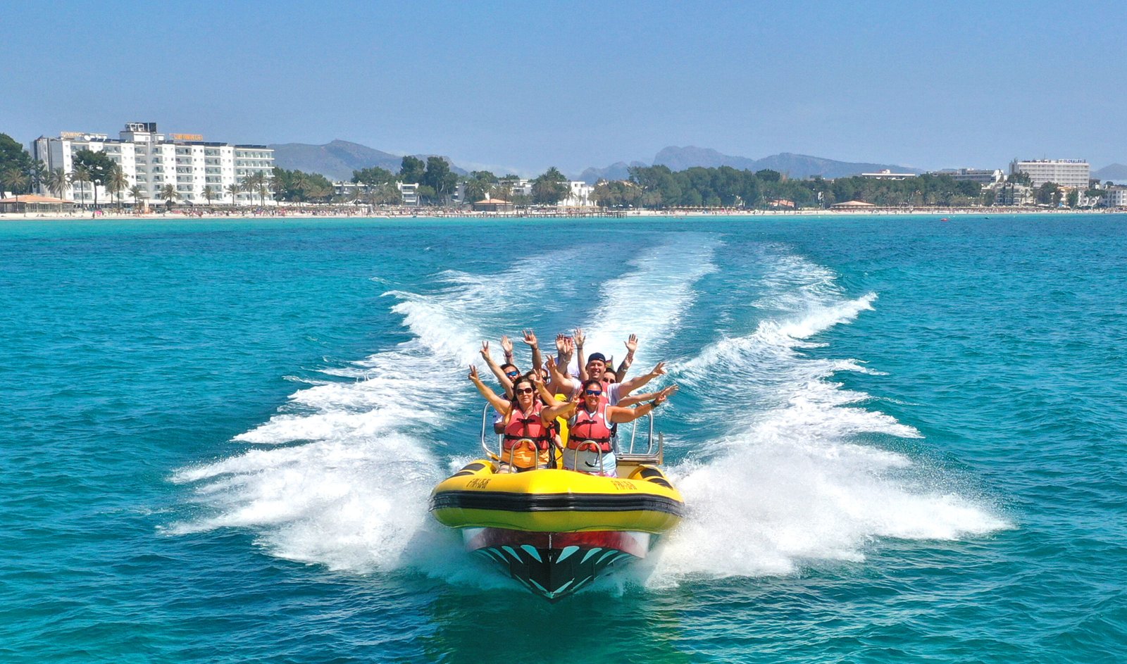 Speedboat Mallorca actividad acuática en Alcudia